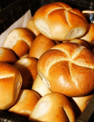 Roll Kaiser Roll Crispy Baked Goods