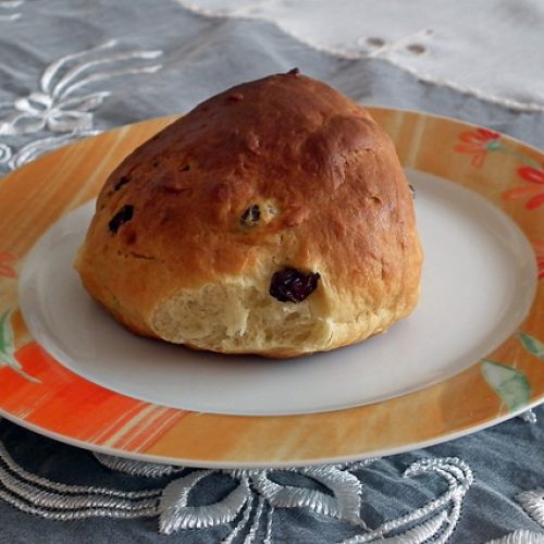 Bun Bread Raisins Food Delicious 