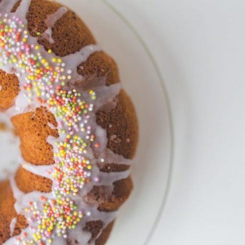 <a href="https://www.pexels.com/photo/easter-cake-with-colorful-topping-6431/" target="_blank" rel="noopener">Kaboompics .com</a> at Pexels