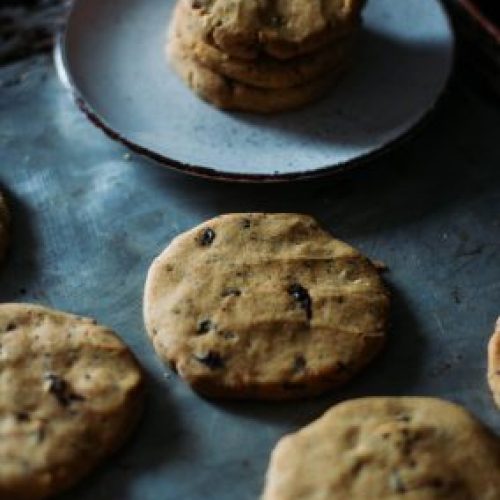 <a href="https://www.pexels.com/photo/plate-of-cookies-2377471/" target="_blank" rel="noopener">Marta Dzedyshko</a> at Pexels